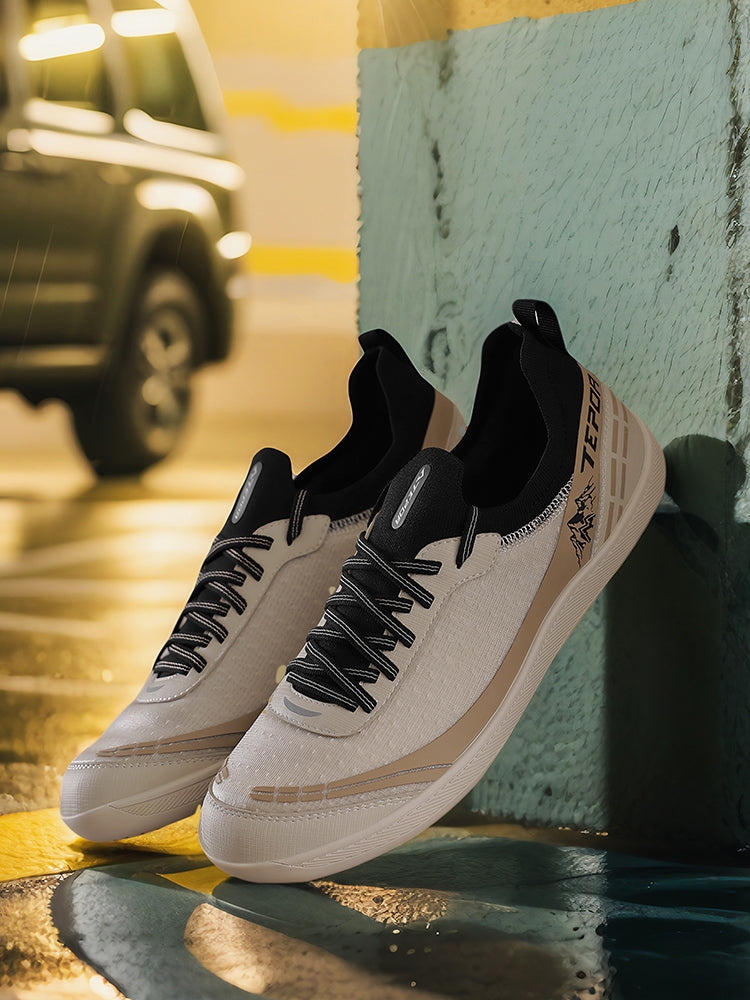 Bare-Feel Trainer