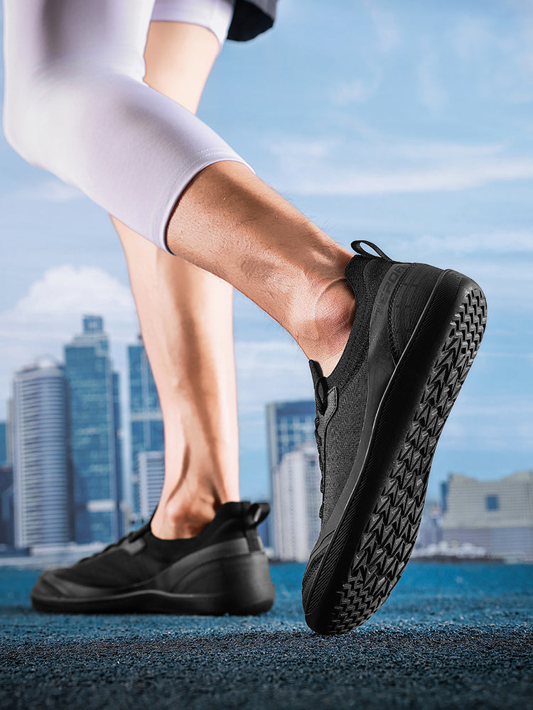 Bare-Feel Trainer